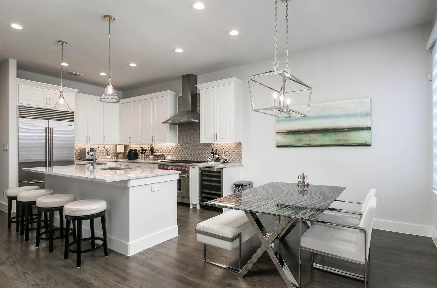 Reg Photos, 1 Drone Photo, Floorplan, Video