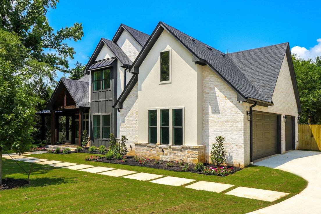 Reg Photos, 1 Drone Photo, Floorplan, Video